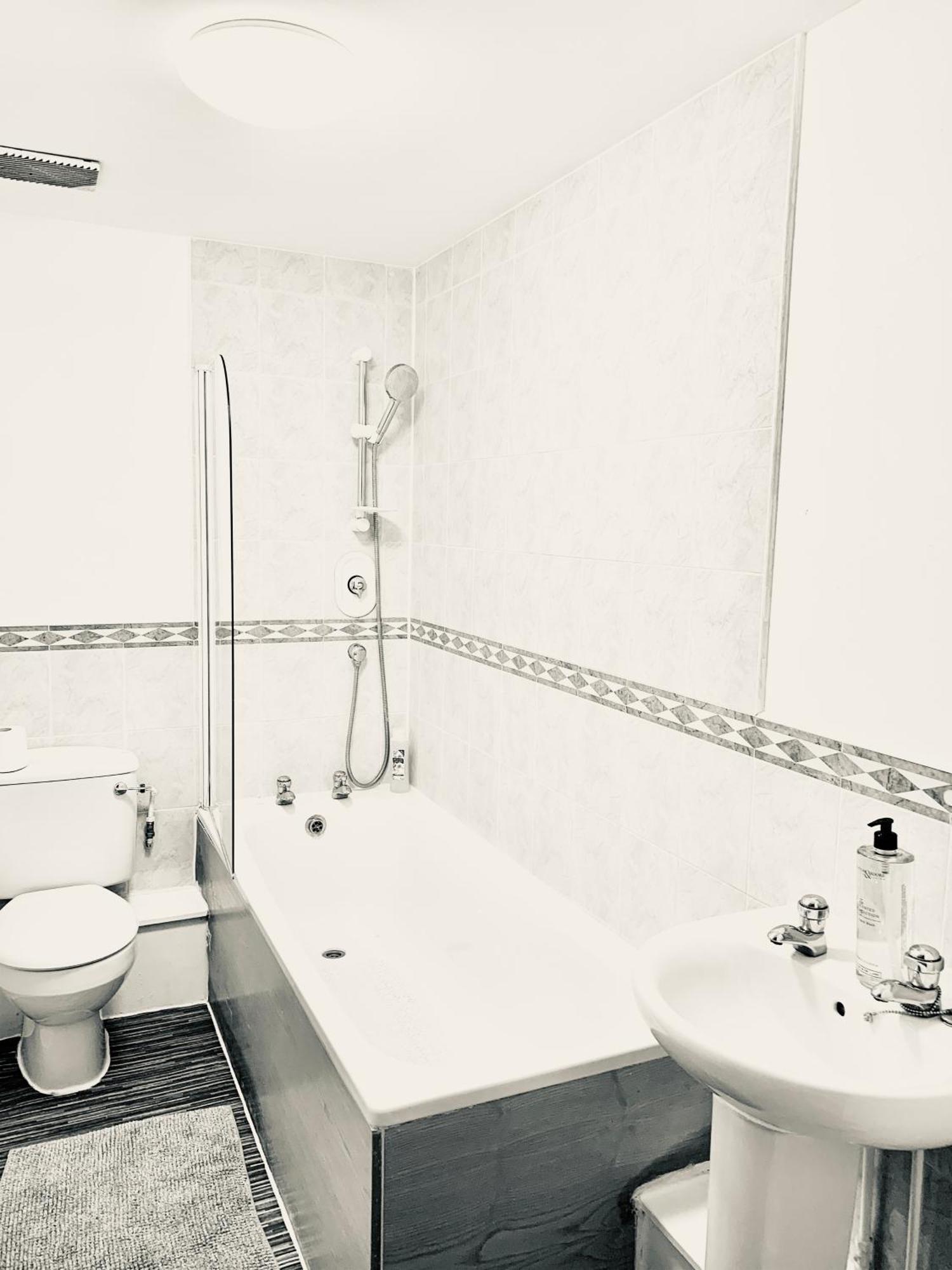 Tower Bridge London, 2 Bedrooms, Reception, Kitchen, Parking Esterno foto